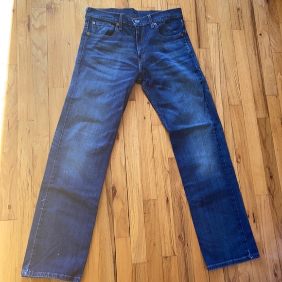 Men's Levis - Picture 2 of 3